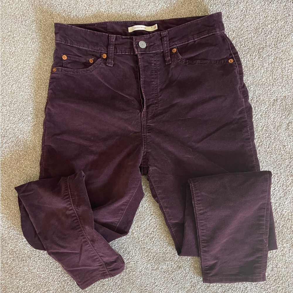 Levi Strauss Co Wedgie Skinny maroon velvet jeans
